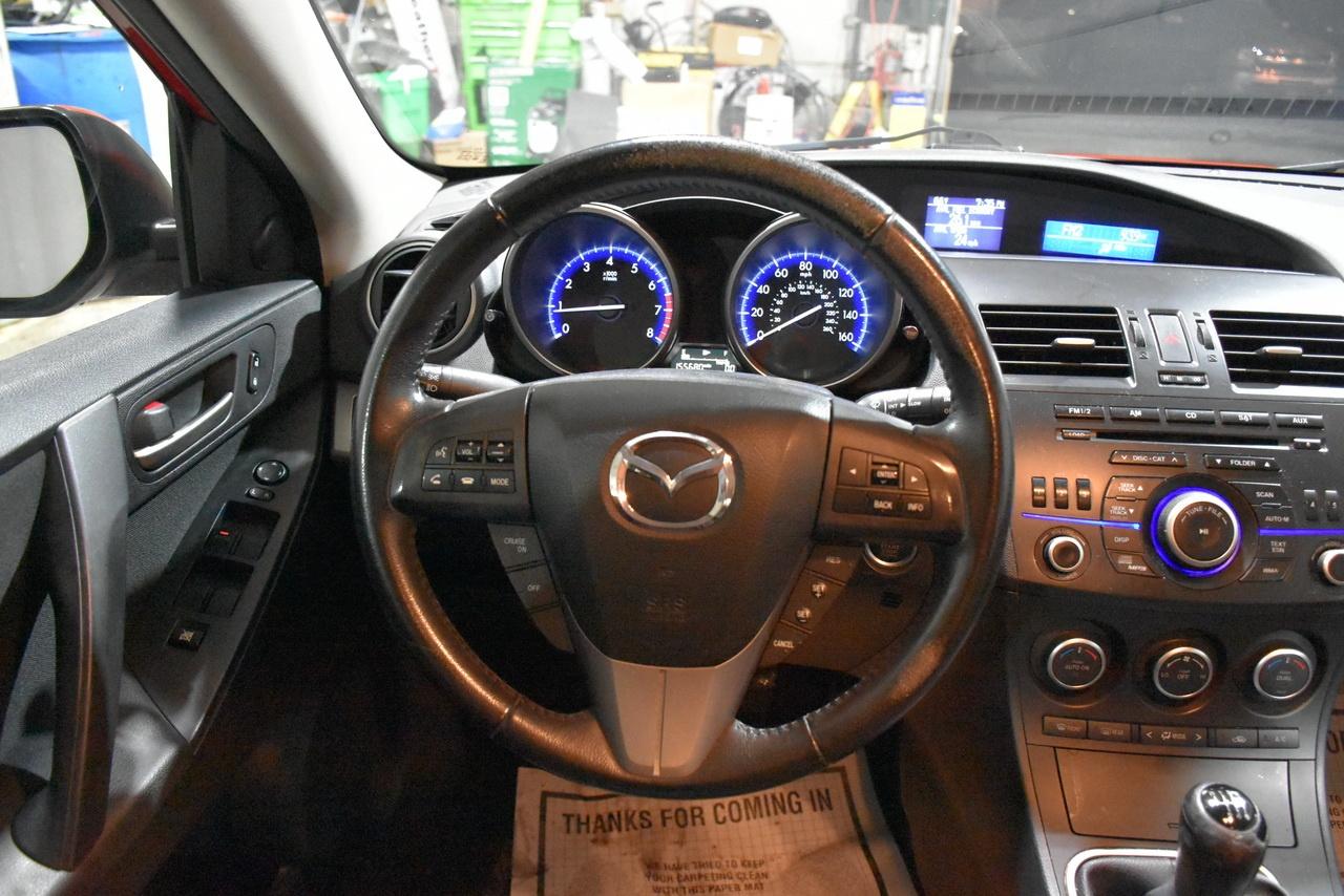 Mazda MAZDA3 i Touring AT 5-Door 2013