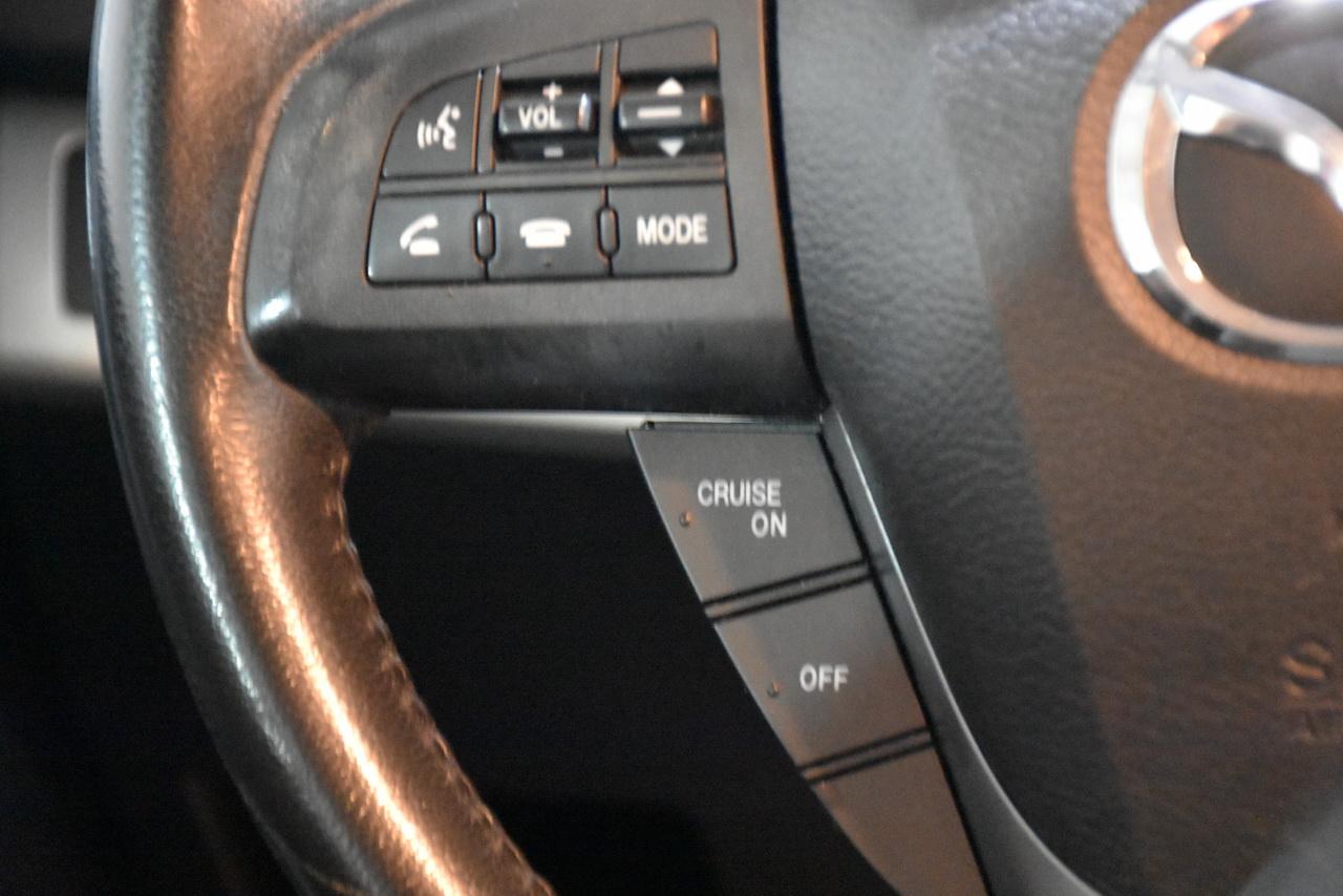 Mazda MAZDA3 i Touring AT 5-Door 2013