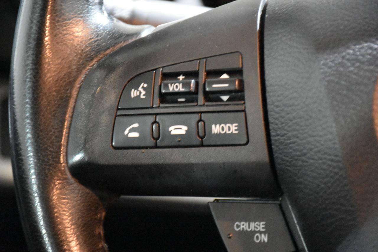 Mazda MAZDA3 i Touring AT 5-Door 2013