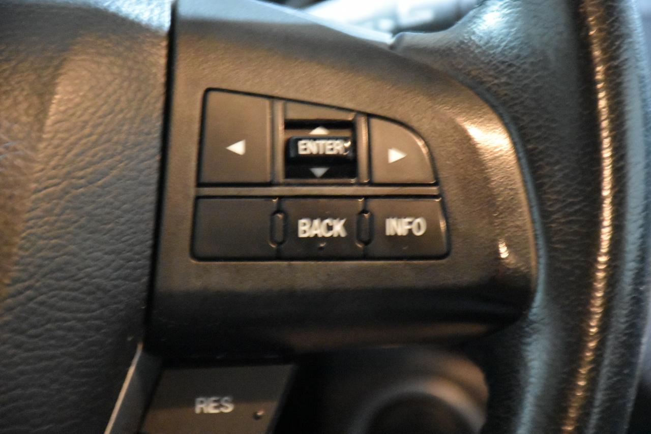 Mazda MAZDA3 i Touring AT 5-Door 2013