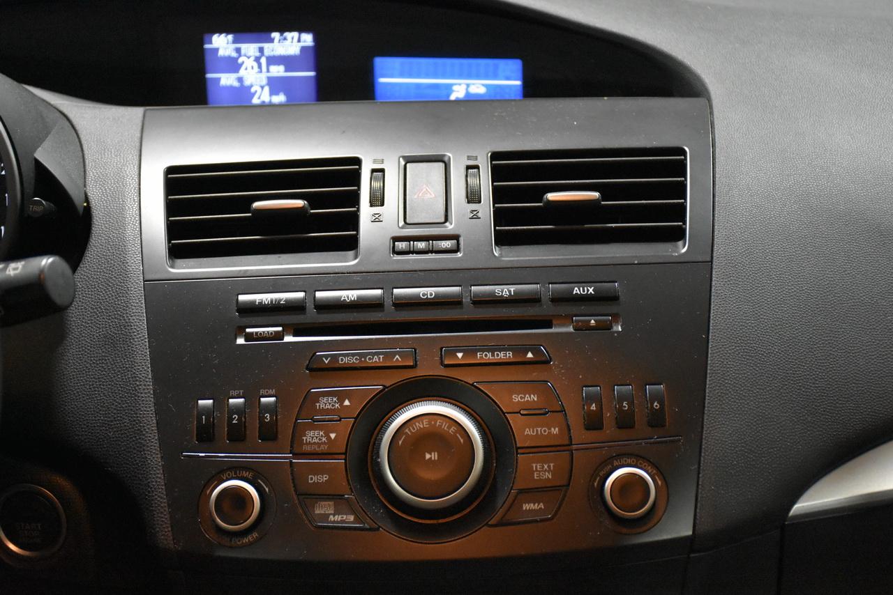 Mazda MAZDA3 i Touring AT 5-Door 2013