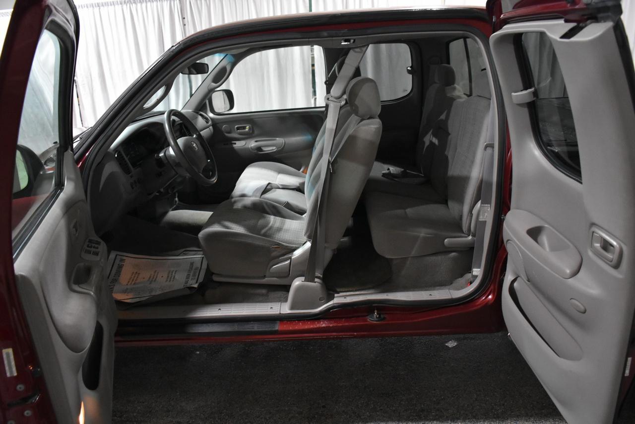 Toyota Tundra SR5 Access Cab 2WD 2004