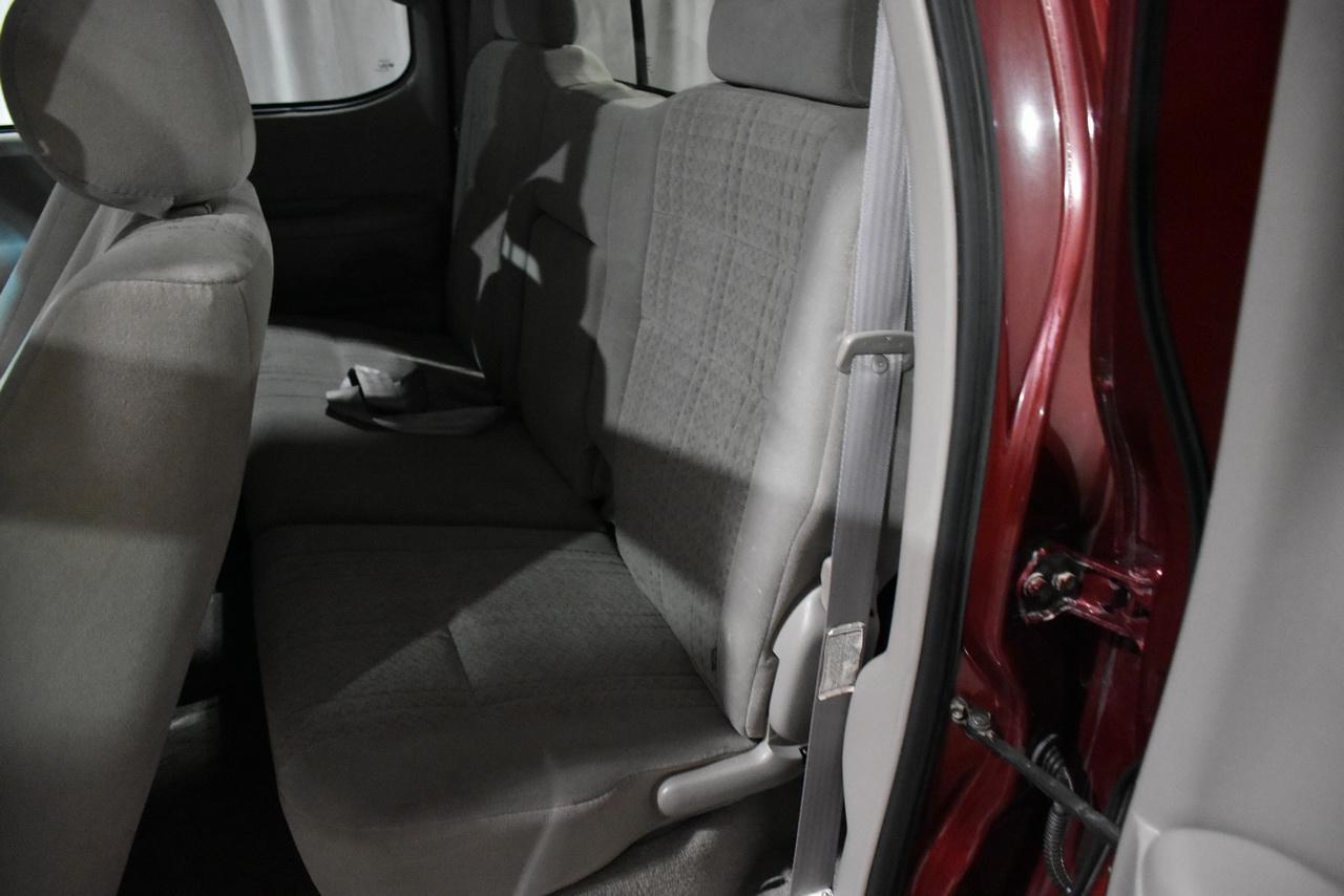 Toyota Tundra SR5 Access Cab 2WD 2004