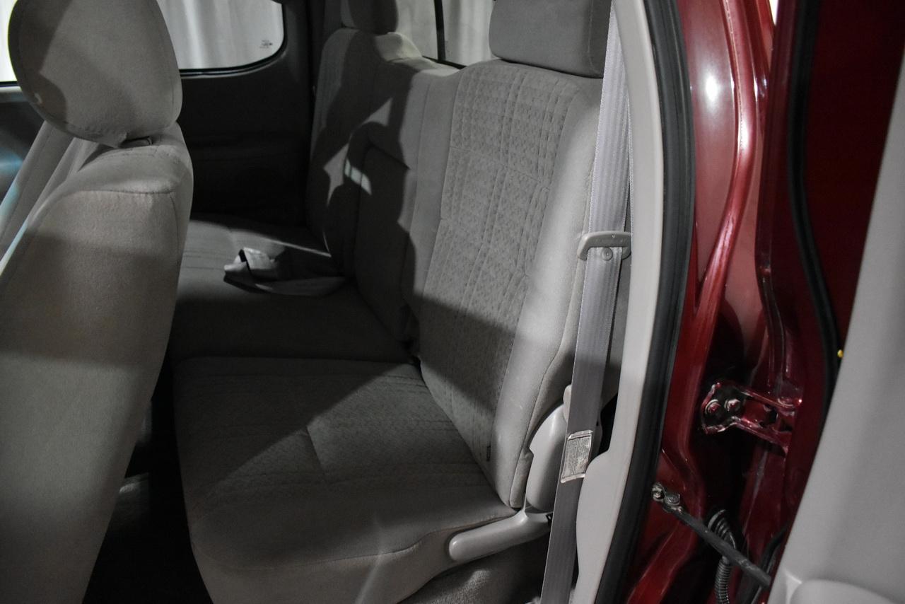 Toyota Tundra SR5 Access Cab 2WD 2004