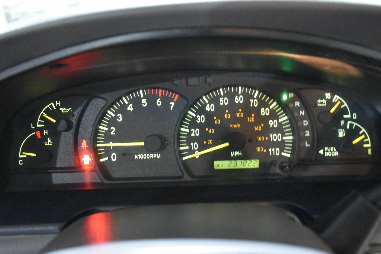 Toyota Tundra SR5 Access Cab 2WD 2004