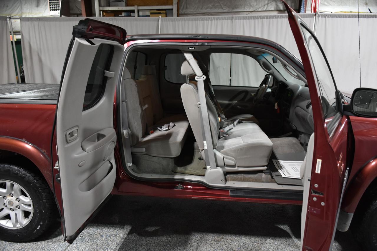 Toyota Tundra SR5 Access Cab 2WD 2004