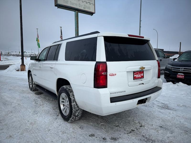 Chevrolet Suburban LT 4WD 2017