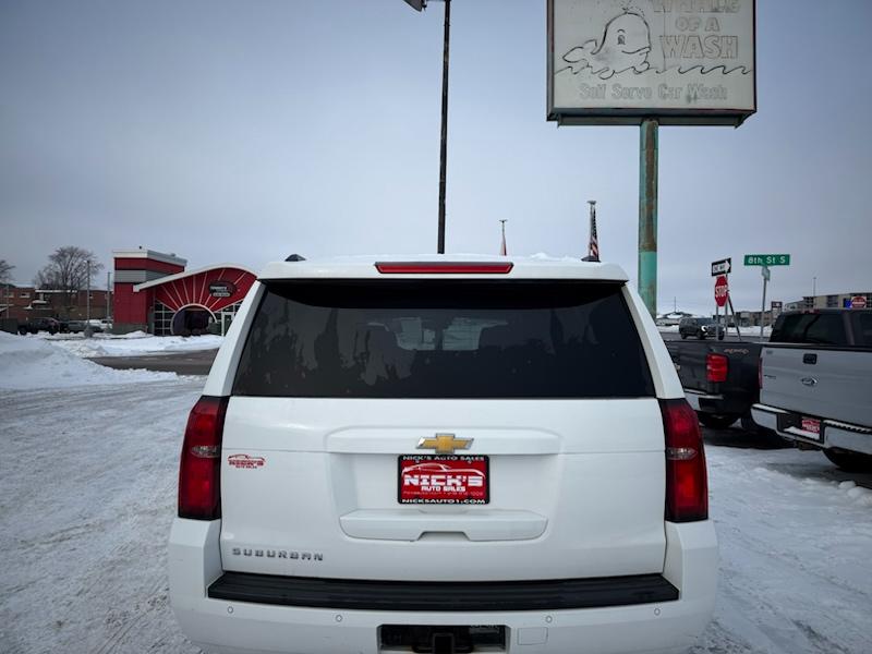 Chevrolet Suburban LT 4WD 2017