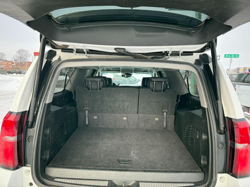 Chevrolet Suburban LT 4WD 2017