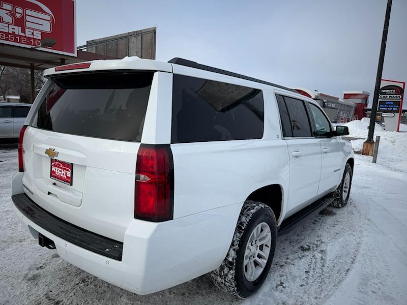 Chevrolet Suburban LT 4WD 2017