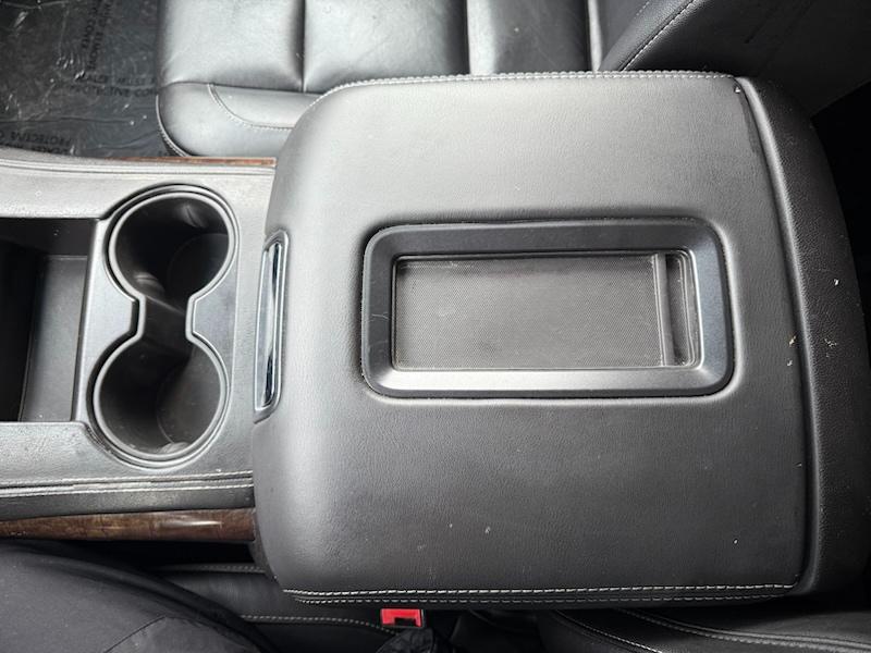 Chevrolet Suburban LT 4WD 2017