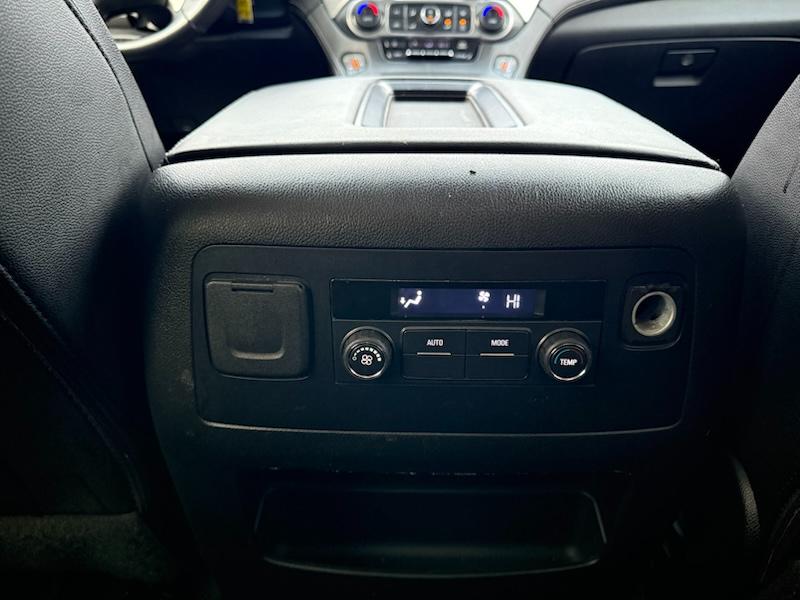 Chevrolet Suburban LT 4WD 2017