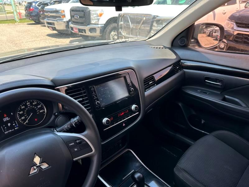 Mitsubishi Outlander ES 2020 Mitsubishi Outlander ES 2020