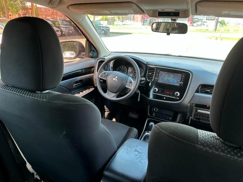 Mitsubishi Outlander ES 2020 Mitsubishi Outlander ES 2020