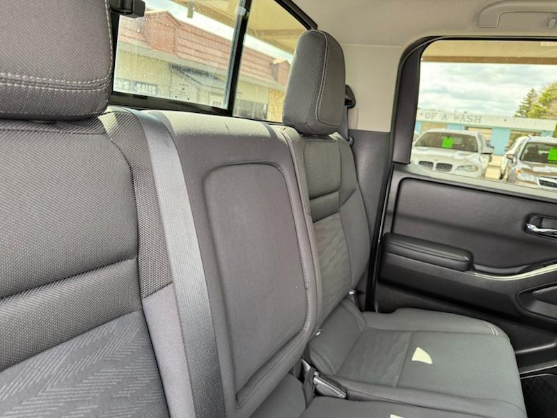 Nissan Frontier S Crew Cab 4WD 2023