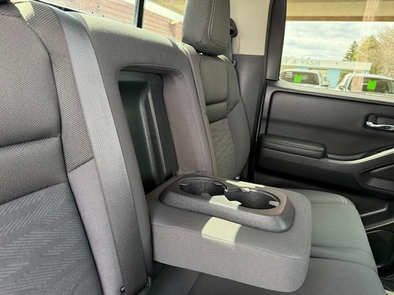 Nissan Frontier S Crew Cab 4WD 2023