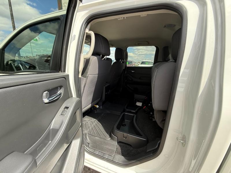 Nissan Frontier S Crew Cab 4WD 2023