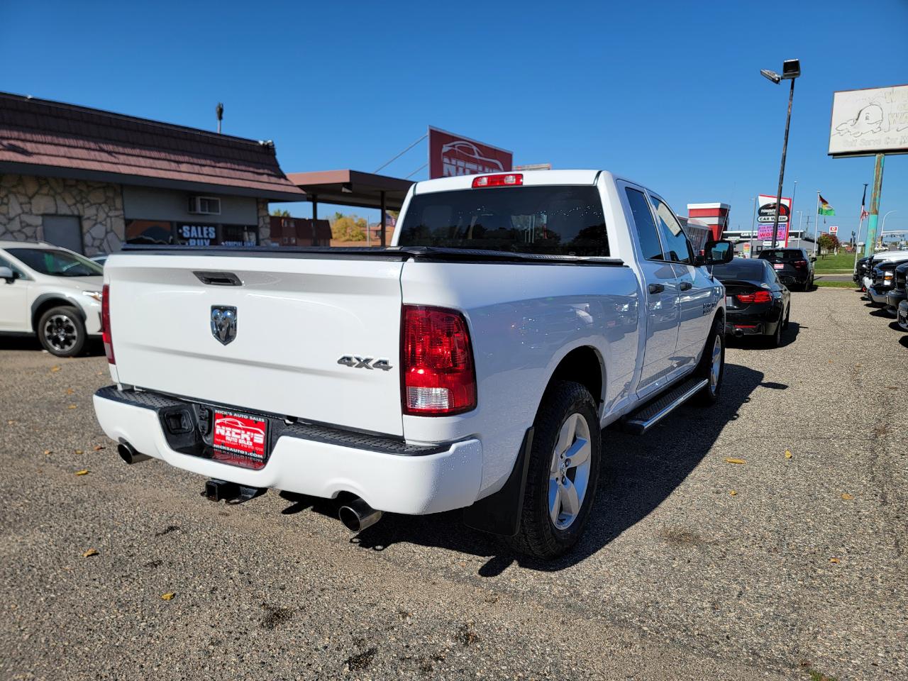 RAM 1500 ST Quad Cab 4WD 2014
