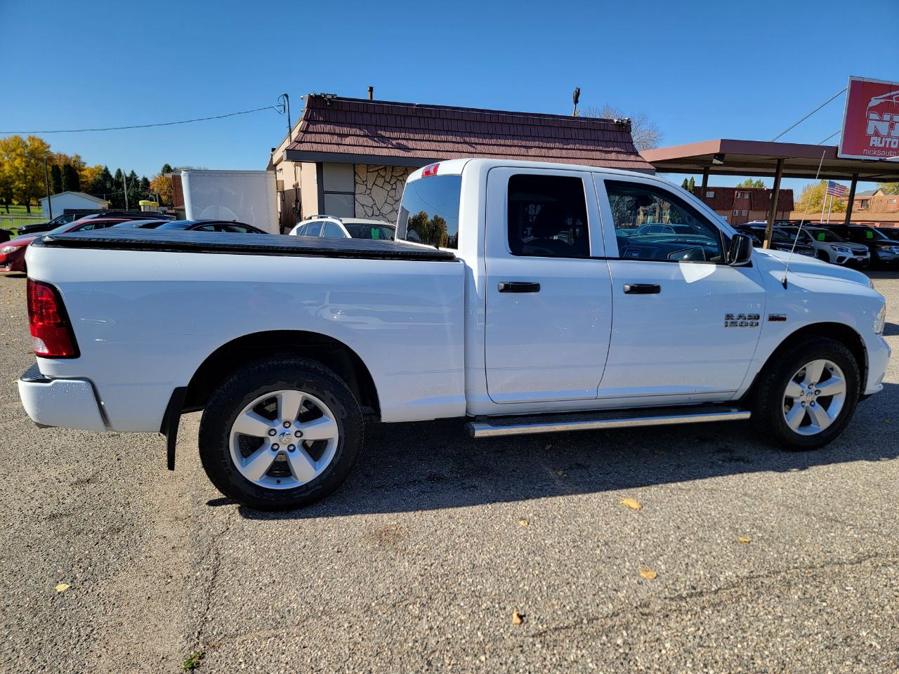 RAM 1500 ST Quad Cab 4WD 2014