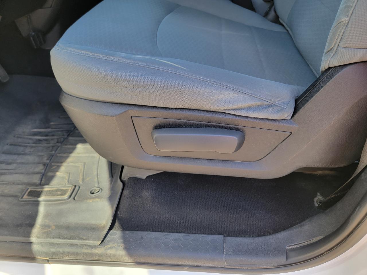 RAM 1500 ST Quad Cab 4WD 2014