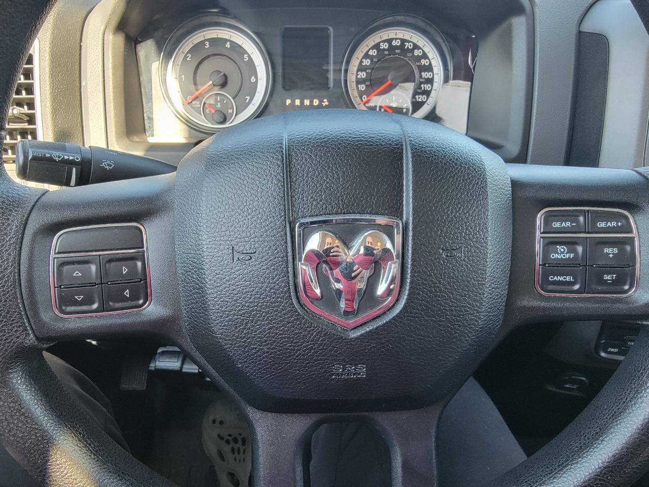 RAM 1500 ST Quad Cab 4WD 2014