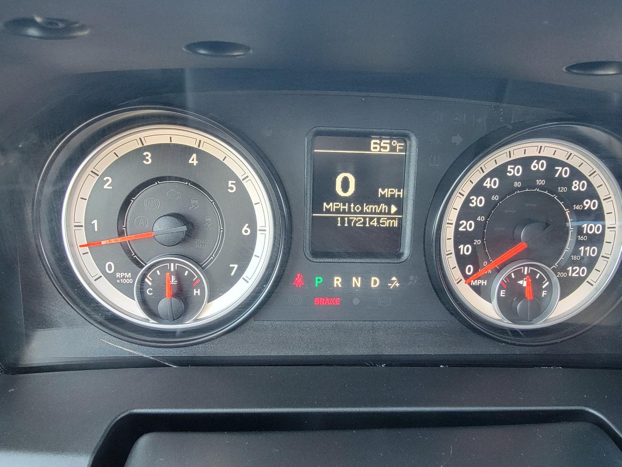 RAM 1500 ST Quad Cab 4WD 2014