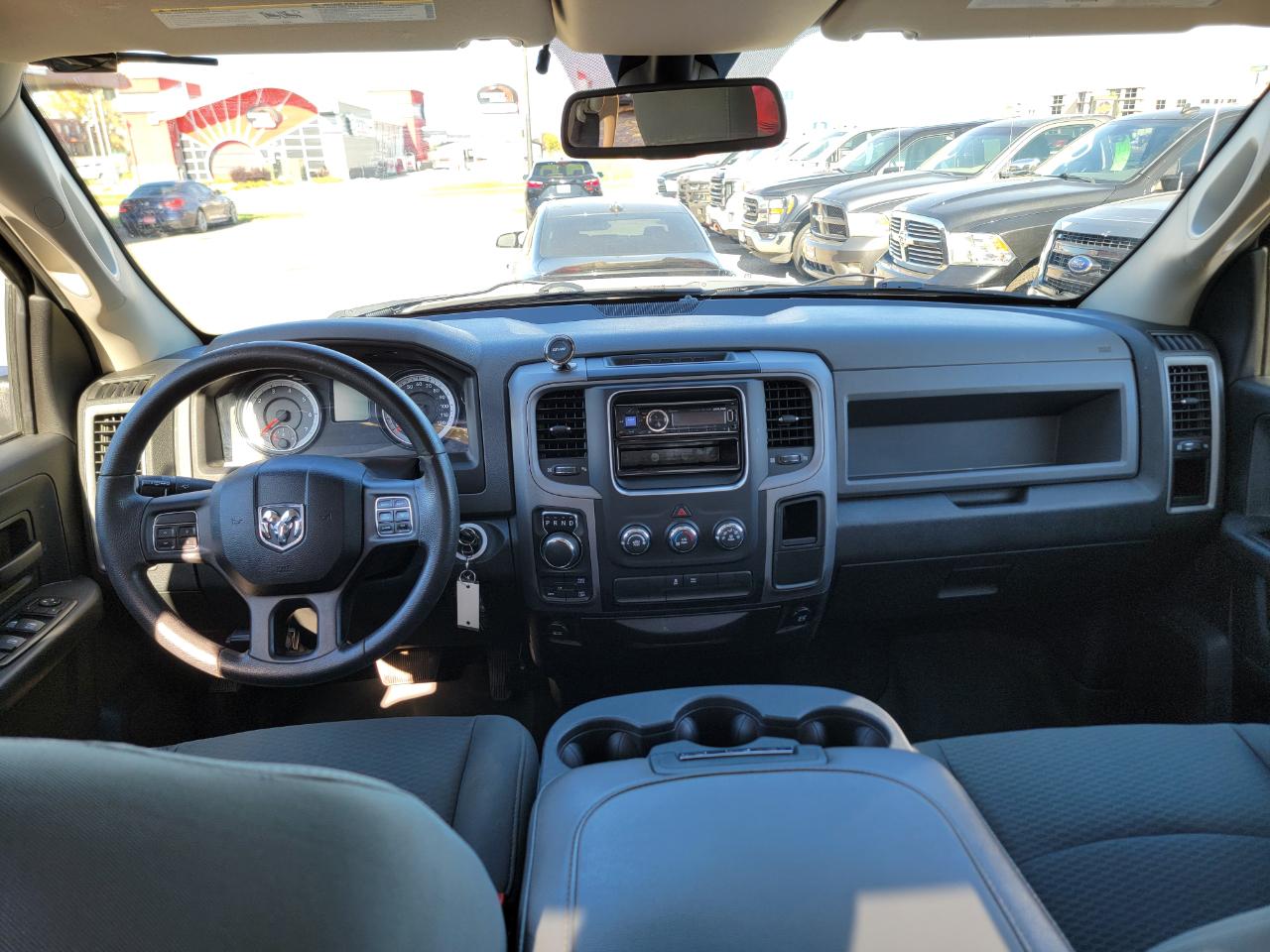 RAM 1500 ST Quad Cab 4WD 2014