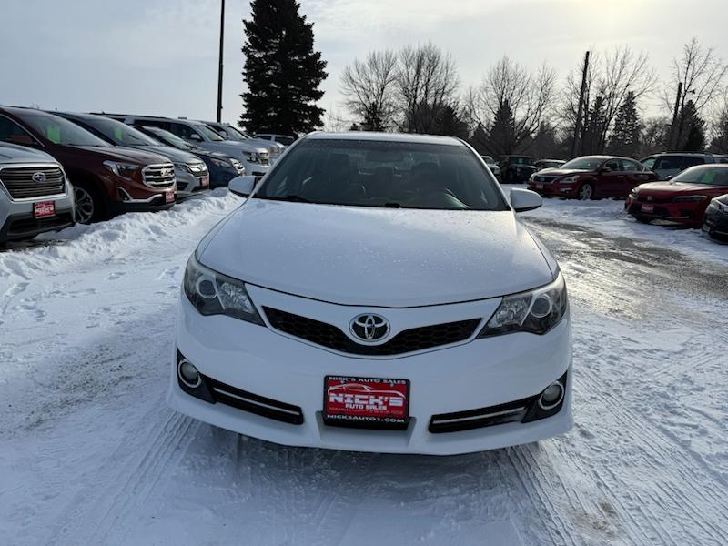 Toyota Camry SE V6 2012
