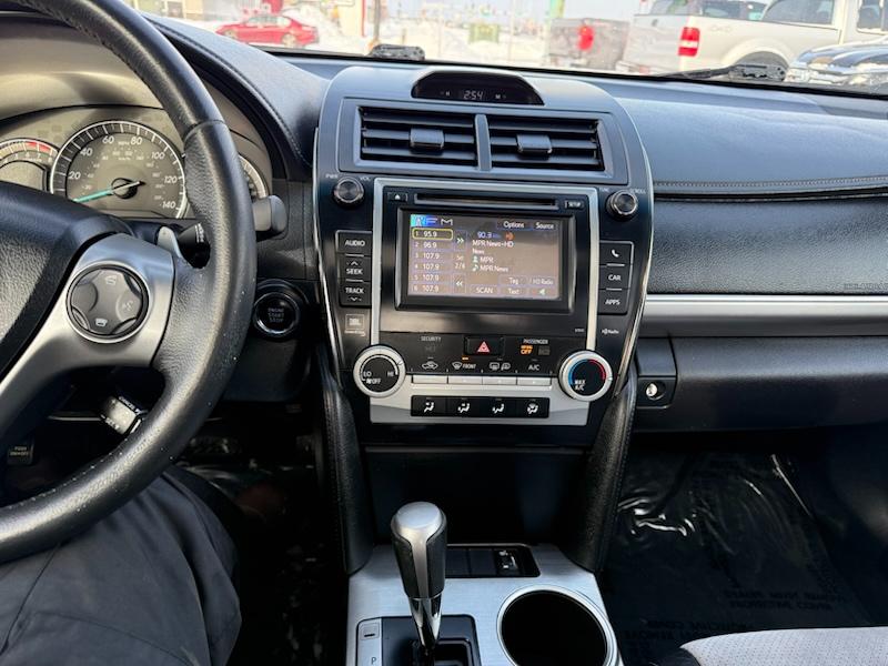 Toyota Camry SE V6 2012