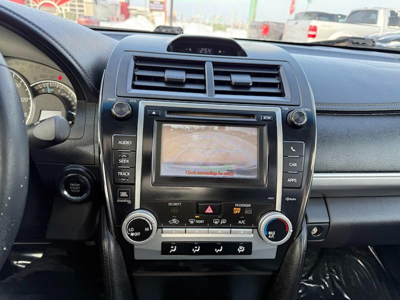 Toyota Camry SE V6 2012