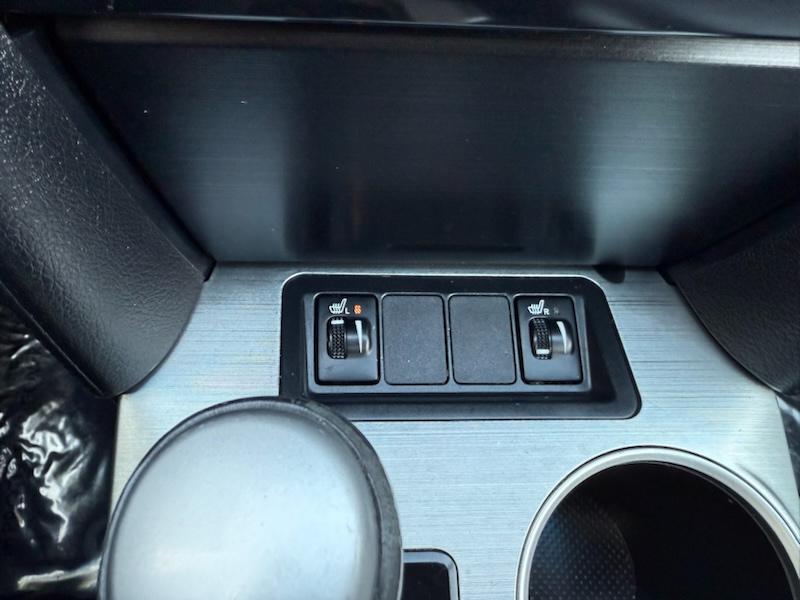 Toyota Camry SE V6 2012