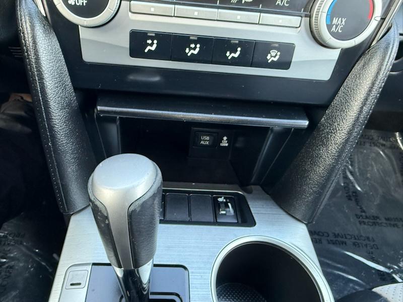 Toyota Camry SE V6 2012