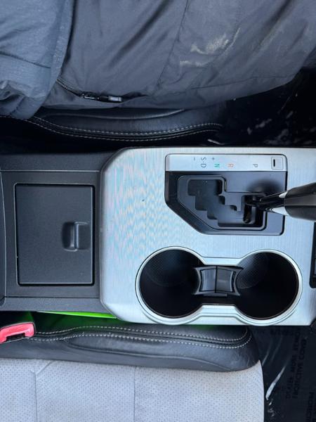 Toyota Camry SE V6 2012