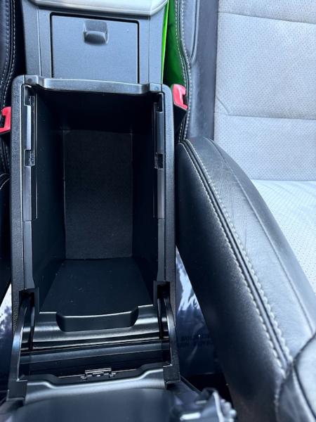 Toyota Camry SE V6 2012