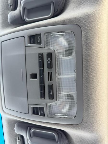 Toyota Camry SE V6 2012