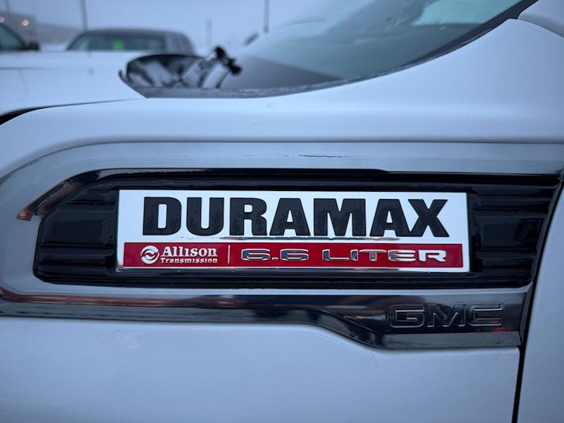 GMC Sierra 2500HD AT4 Crew Cab Long Box 4WD 2020