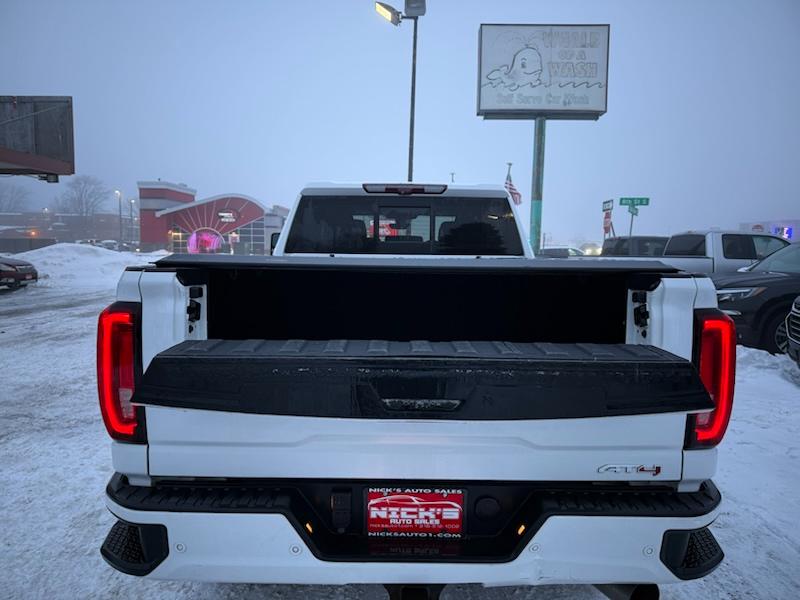 GMC Sierra 2500HD AT4 Crew Cab Long Box 4WD 2020