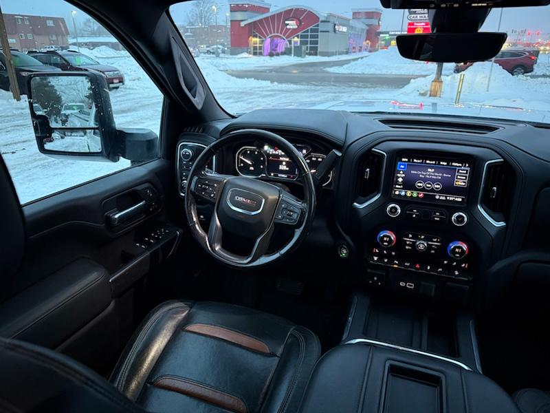 GMC Sierra 2500HD AT4 Crew Cab Long Box 4WD 2020