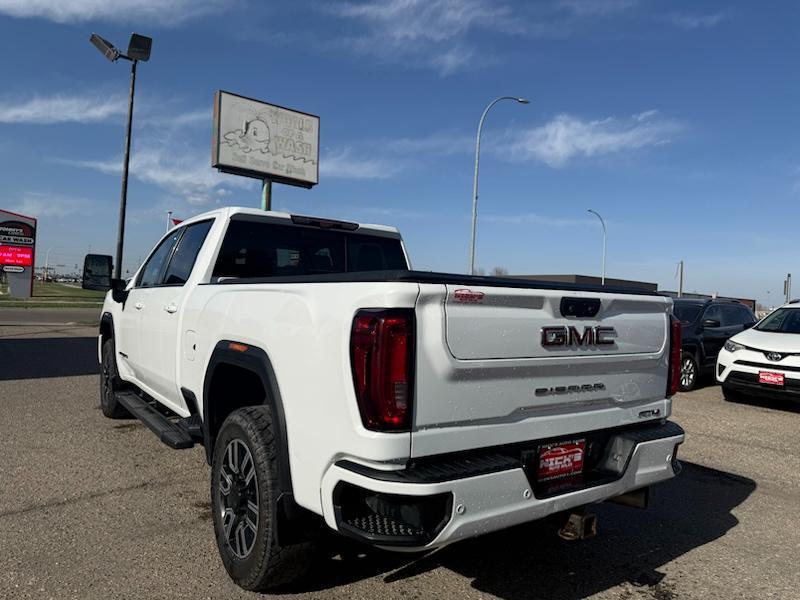 GMC Sierra 2500HD AT4 Crew Cab Long Box 4WD 2020
