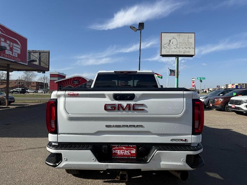 GMC Sierra 2500HD AT4 Crew Cab Long Box 4WD 2020