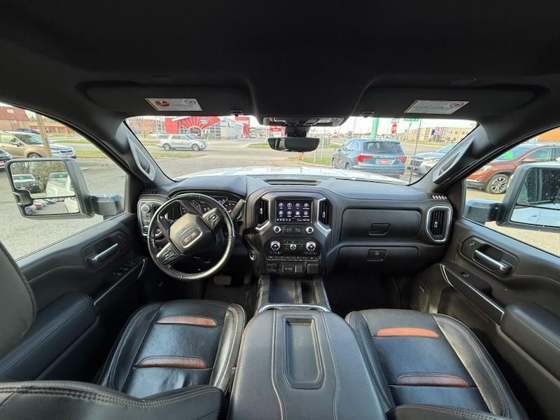 GMC Sierra 2500HD AT4 Crew Cab Long Box 4WD 2020