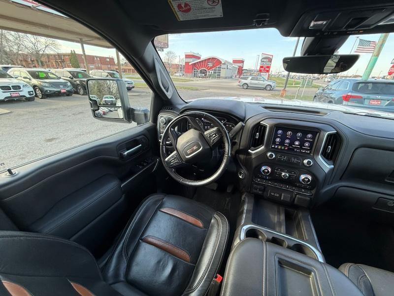 GMC Sierra 2500HD AT4 Crew Cab Long Box 4WD 2020