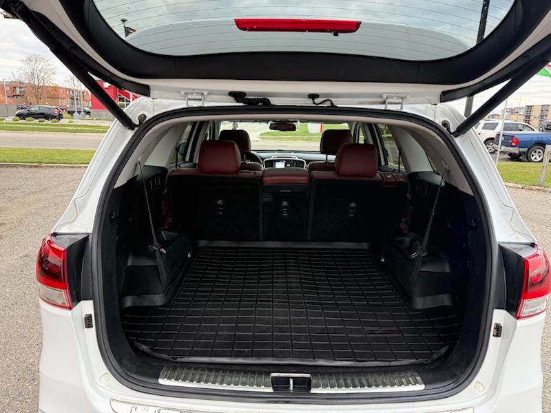 Kia Sorento SX V6 AWD 2017 Kia Sorento SX V6 AWD 2017