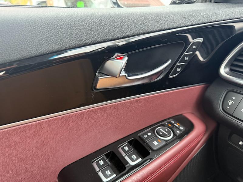 Kia Sorento SX V6 AWD 2017 Kia Sorento SX V6 AWD 2017