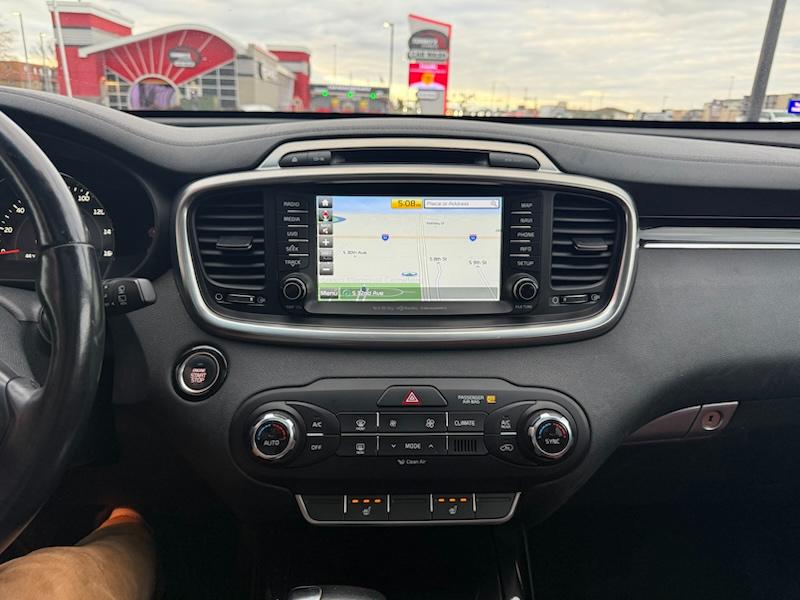 Kia Sorento SX V6 AWD 2017 Kia Sorento SX V6 AWD 2017