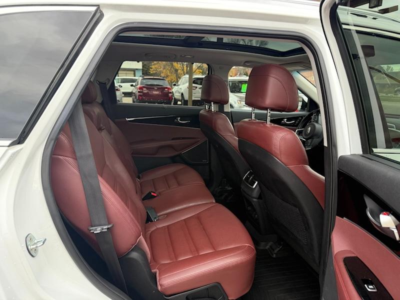 Kia Sorento SX V6 AWD 2017 Kia Sorento SX V6 AWD 2017