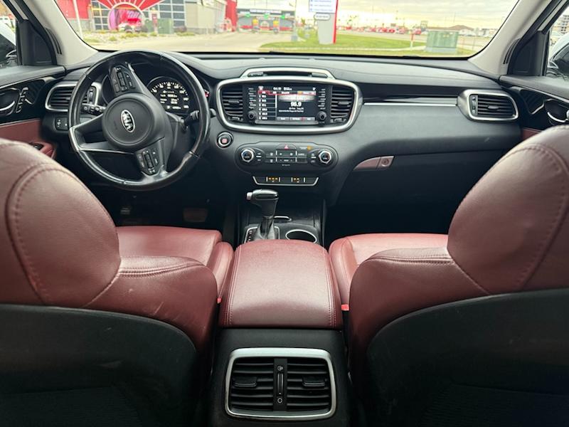 Kia Sorento SX V6 AWD 2017 Kia Sorento SX V6 AWD 2017