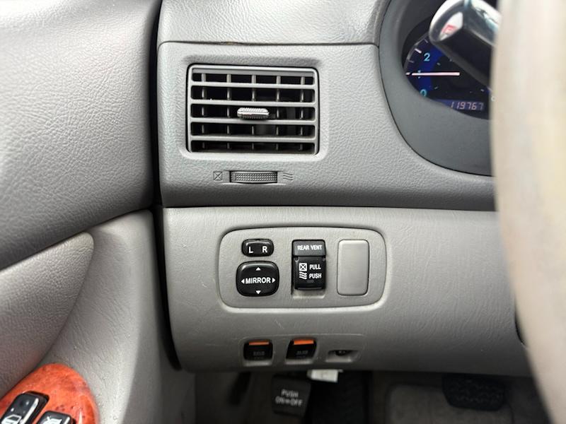 Toyota Sienna XLE FWD 2010