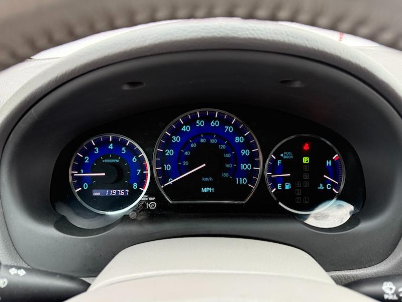 Toyota Sienna XLE FWD 2010