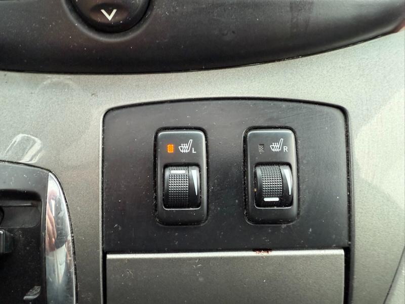 Toyota Sienna XLE FWD 2010